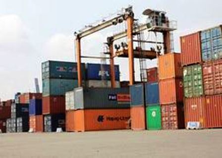 Hàng hóa tồn đọng. Ảnh minh họa