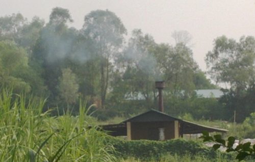 Lò đốt rác tại Cao Thượng, Bắc Giang gây ô nhiễm khiến người dân bức xúc.