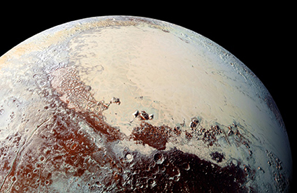 Tàu vũ trụ New Horizons của NASA gửi những hình ảnh kỳ vĩ về địa hình đầy phong phú của Pluto (Ảnh: Nature)