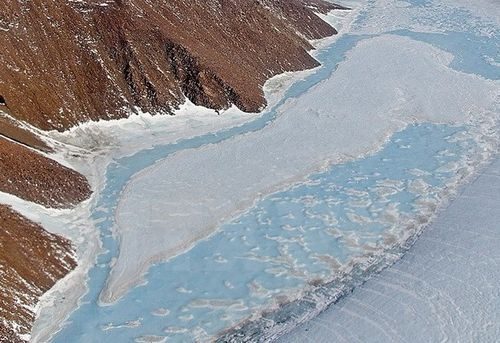 Sông băng tại đông bắc Greenland (Nguồn: AFP/TTXVN)