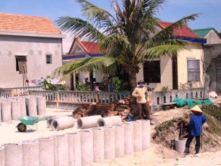Làng chạy cát ở Quảng Bình