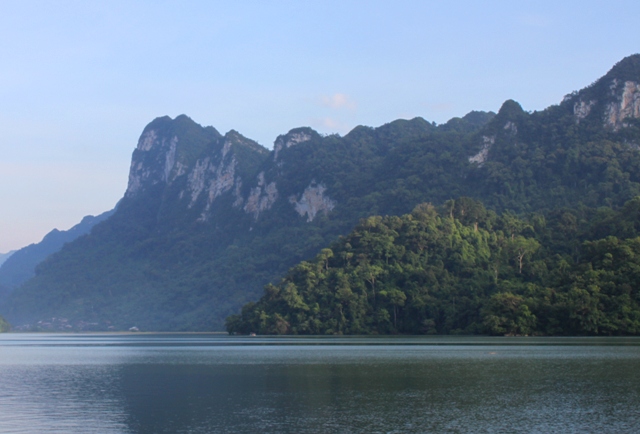 Nước trời Ba Bể