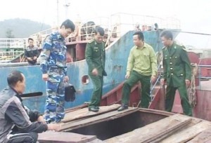 Lực lượng chức năng đang hoàn chỉnh hồ sơ để xử lý theo pháp luật đối với tàu Thanh Long 08.