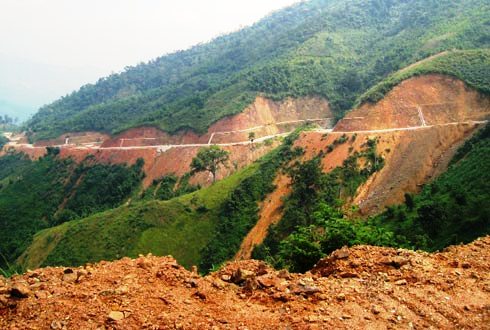 Một góc huyện Quan Sơn, nơi xảy ra động đất (Ảnh: Lê Hoàng/VnExpress)