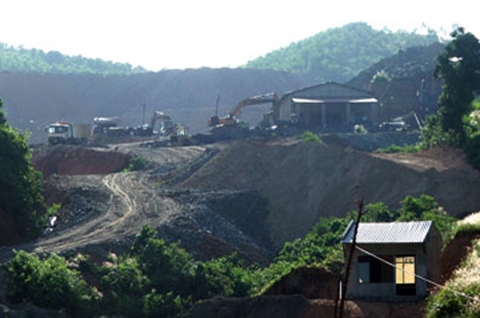 Một mỏ sắt do người Trung Quốc khai thác bị đóng cửa (Ảnh minh họa: VnExpress)
