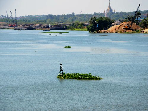 Sông Đồng Nai đang trở thành mối đe dọa đối với TPHCM (Ảnh: Tấn Thạnh/ Người lao động)