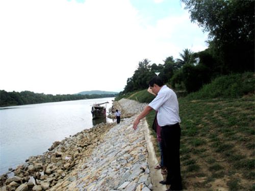 Một công trình chống xói lở ở bờ sông quy mô nhỏ, chi phí thấp tại Giai đoạn I của Dự án (Ảnh: Hoàng Linh/Quân đội Nhân dân)