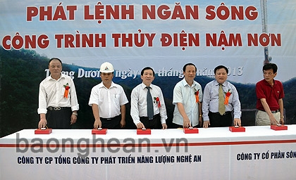 Ngăn sông công trình Thủy điện Nậm Nơn