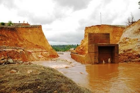 Vụ vỡ đập thủy điện Ia Krêl 2 là sự cố mới nhất liên quan tới chất lượng công trình thủy điện tại các tỉnh Tây Nguyên