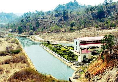 Công trình thủy lợi Ayun Hạ, với hồ chứa 253 triệu mét khối nước phục vụ tưới tiêu cho 13.500ha đất nông nghiệp vùng Ayupa, Gia Lai (Ảnh: Thái Bằng/Sài Gòn Giải Phóng)
