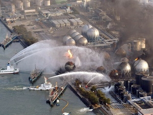 Khắc phục sự cố tan chảy lò phản ứng tại Nhà máy điện hạt nhân Fukushima hồi tháng 3/2011 (Nguồn: AFP)