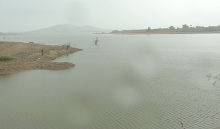 Một góc hồ chứa thủy điện An Khê - Kanak