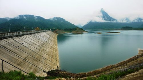 Hồ chứa thủy điện Tuyên Quang (Ảnh: Hoàng Chiên/ThienNhien.Net)