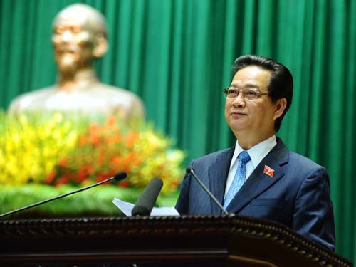Thủ tướng Nguyễn Tấn Dũng trả lời chất vấn Quốc hội chiều 21-11 (Ảnh: Hoàng Bắc/www.nld.com.vn)