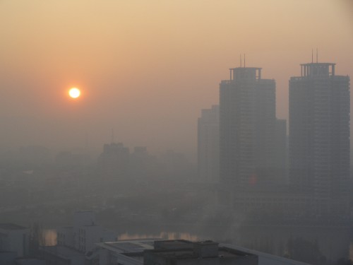 Nghiên cứu mới cho rằng Los Angeles đang bị ô nhiễm không khí vì khí thải từ Trung Quốc (Ảnh minh họa: cargocycling.org)