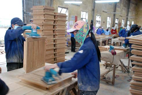 Sản phẩm đồ gỗ xuất khẩu ở Bình Định đang gặp khó (Ảnh: Vũ Đình Thung/Nông nghiệp Việt Nam)