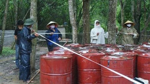 Cơ quan chức năng đã khai quật được 949 tấn chất thải độc hại trong khu vực nhà máy của Công ty CP Nicotex Thanh Thái, Thanh Hóa. (Ảnh: VietNamNet.)
