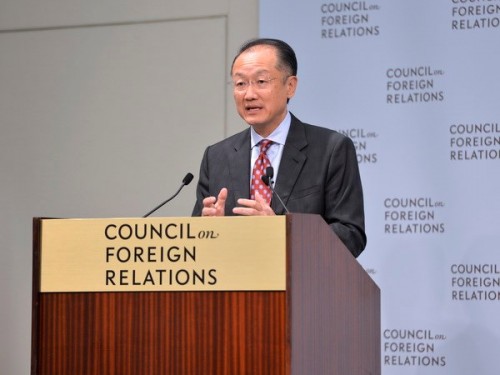 Chủ tịch WB Jim Yong Kim phát biểu tại cuộc họp của Hội đồng đối ngoại ở thủ đô Washington D.C, Mỹ ngày 1/4 (Ảnh: Tân Hoa Xã)