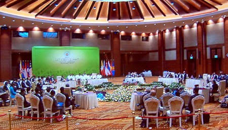 Quang cảnh phiên họp toàn thể Lãnh đạo các nước ASEAN ngày 11/5/2014 tại Nay Pyi Taw, Myanmar (Ảnh: Nhật Bắc/Chinhphu.vn)