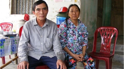 Ông Hiền bị ung thư gan, vợ bị ung thư thực quản (Ảnh: Pháp luật Việt Nam)
