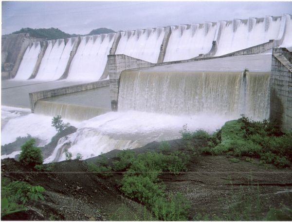 Đập Narmada ở Ấn Độ (Ảnh: Voices.halabol.com)