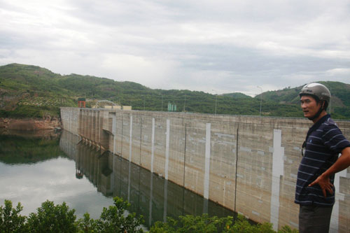 Thủy điện Sông Tranh (tỉnh Quảng Nam) gây lo lắng cho dân hạ du mỗi khi mùa lũ đến (Ảnh: Trần Thường/nld.com.vn)
