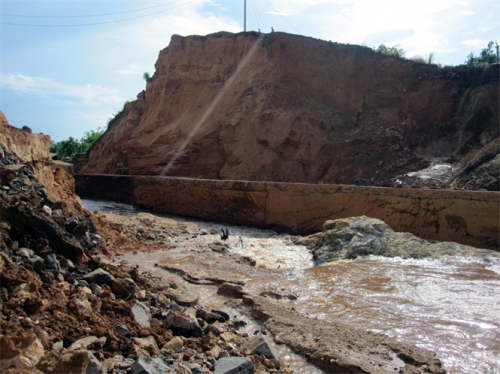 Vụ vỡ đập Ia Krêl lần đầu (Ảnh: nongnghiep.vn)