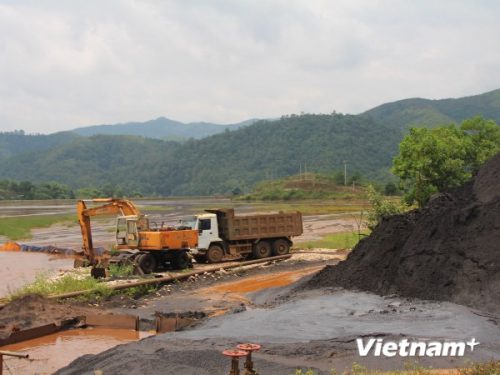 Hoạt động tuyển quặng sắt của Công cổ phần gang thép Thái Nguyên tại Mỏ Ngườm Cháng-Cao Bằng. (Ảnh: Hùng Võ/VietnamPlus)