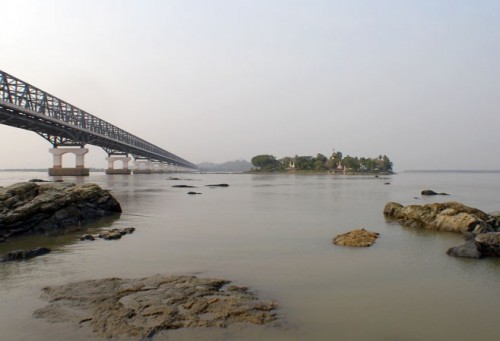 Sông Thanlwin đang dần cạn kiệt (Ảnh: AsiaNews)
