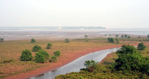 Bãi bồi sông Hồng (Ảnh: panoramio.com)