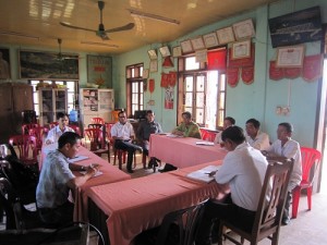 Đoàn công tác PanNature làm việc ở xã Triệu Thái, huyện Triệu Phong, tỉnh Quảng Trị (Ảnh: Nguyễn Xuân Lãm/PanNature)