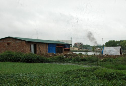 Ô nhiễm nước làng nghề luôn là vấn đề với ngoại thành Hà Nội. (Ảnh: Hải Ngọc)