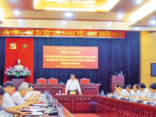 Sơn La sơ kết 3 năm thực hiện chính sách chi trả dịch vụ môi trường rừng. (Ảnh: Điêu Chính Tới)