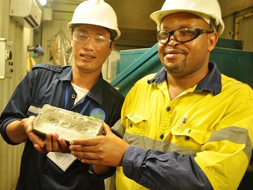 Đã khai thác được hàng chục tấn vàng nhưng 2 công ty vàng của Tập đoàn Besra vẫn chây ì việc đóng thuế. (Ảnh: nld.com.vn)