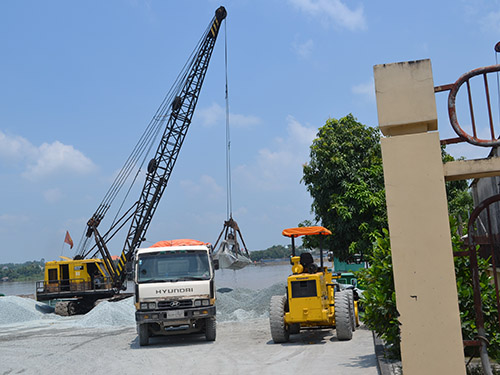 Xử phạt gần 400 triệu đồng hai công ty xả thải gây ô nhiễm