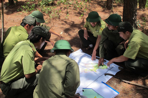Kiểm lâm Đăk Pơ thường xuyên kiểm tra, khoanh vùng những khu vực dễ xảy ra cháy để tuần tra, kiểm soát. (Ảnh: Văn Thông)