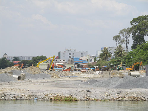 Dự án lấp sông Đồng Nai của Công ty Toàn Thịnh Phát đang tạm dừng thực hiện vì phản ứng của dư luận. (Ảnh: Minh Khang)