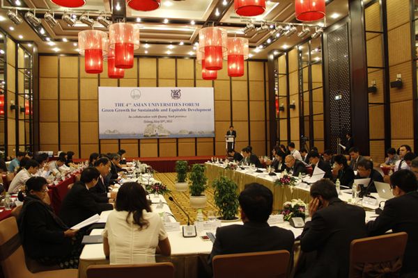 Các trường đại học châu Á thảo luận về tăng trưởng xanh