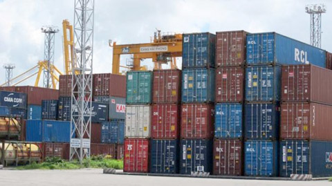 Rất nhiều container bị "bỏ quên”