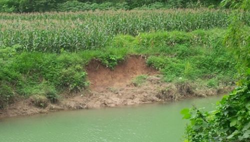 Đất nông nghiệp sạt lở tại xã Độc Lập, Quảng Uyên, Cao Bằng. (Ảnh: Nhân Dân)
