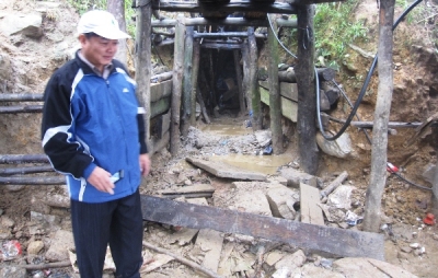 Mỏ vàng Pác Lạng có hàng trăm đường hầm.