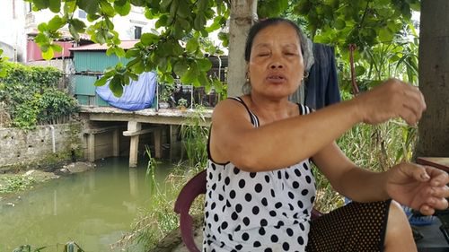 Người dân bức xúc vì phải chung sống cùng con kênh ô nhiễm 
