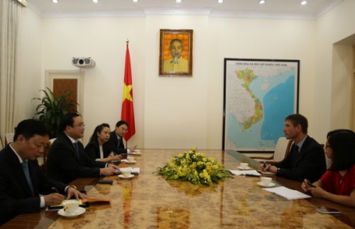 Phó Thủ tướng Hoàng Trung Hải tiếp ông Giles Lever, Đại sứ Vương quốc Anh tại Việt Nam (Ảnh: Nguyên Linh/Chinhphu.vn)