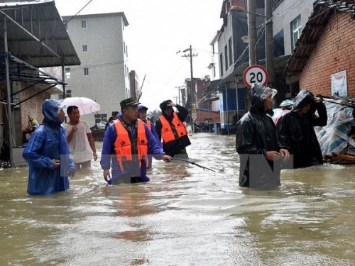 Cảnh ngập sau những trận mưa lớn do ảnh hưởng của bão Soudelor tại Ningde, tỉnh Phúc Kiến ngày 9/8 (Nguồn: THX/TTXVN)