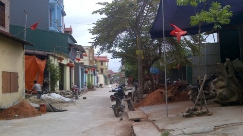 Các xưởng mộc ở Đông Giao mọc lên như nấm, gây ô nhiễm môi trường