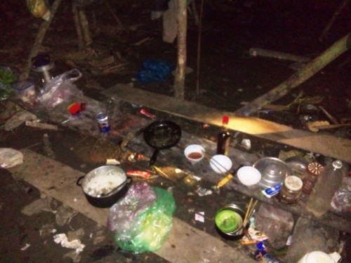 Cơ quan chức năng nhiều lần truy quét, dù vào ban đêm, nhưng các đối tượng đều nhanh chân bỏ trốn. 