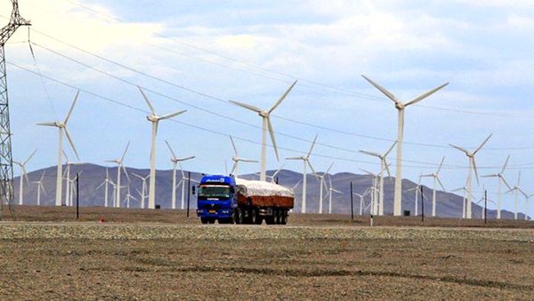 Một trong những trang trại điện gió lớn nhất thế giới tại Trung Quốc (Ảnh: ADB)