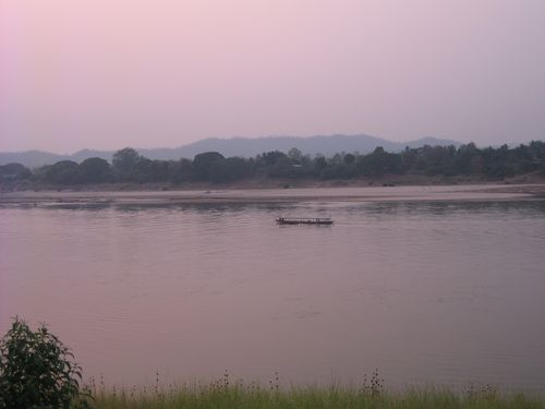 Sông Mê Công đoạn giữa Thái Lan và Lào Ảnh: Nguyễn Thúy Hằng/PanNature