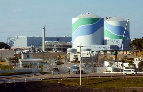 Hai lò phản ứng hạt nhân của nhà máy Sendai ở Kagoshima (Nguồn: Kyodo/TTXVN)