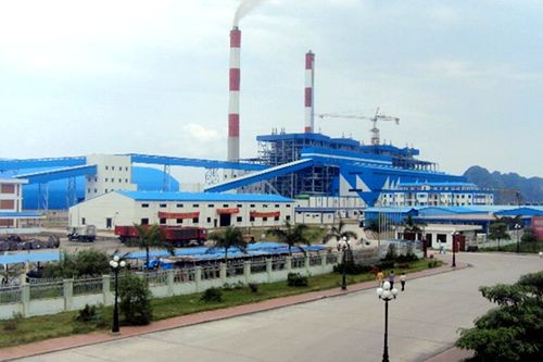 Một trong số 4 nhà máy nhiệt điện tại Cẩm Phả đang hoạt động (Ảnh: T.L)
